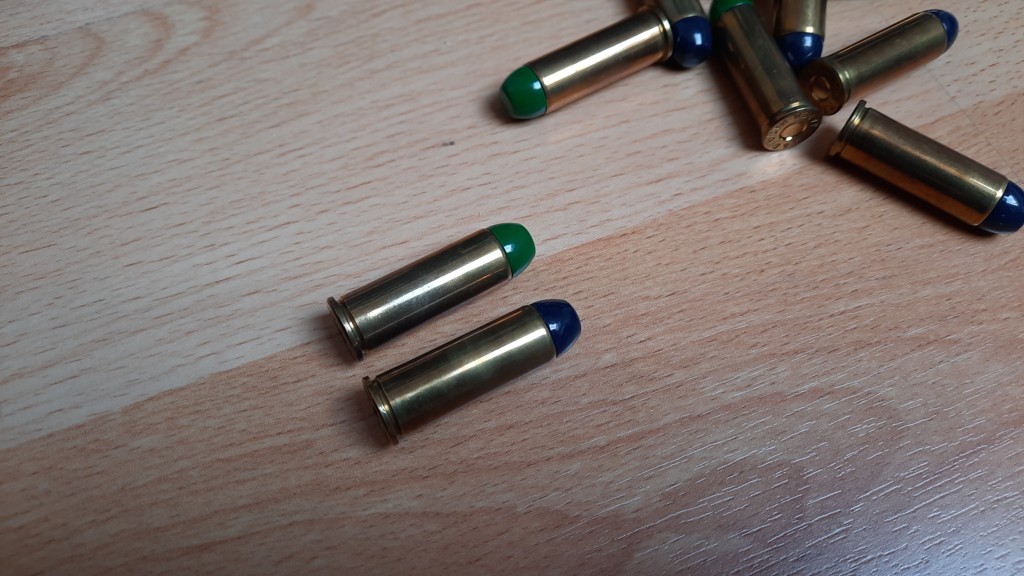 Poplastované olověné střely/Plastic coated lead bullets/Balles de plomb ...